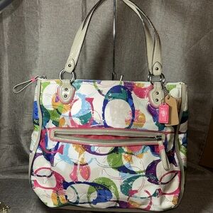 Coach 31141E Stamped Signature C Hallie East West Tote Bag